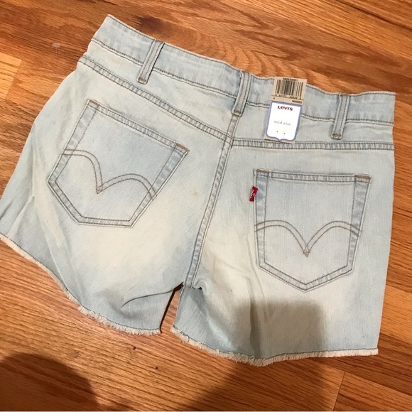 ▪️LEVI’S Mid Rise Denim Shorts - Picture 5 of 9